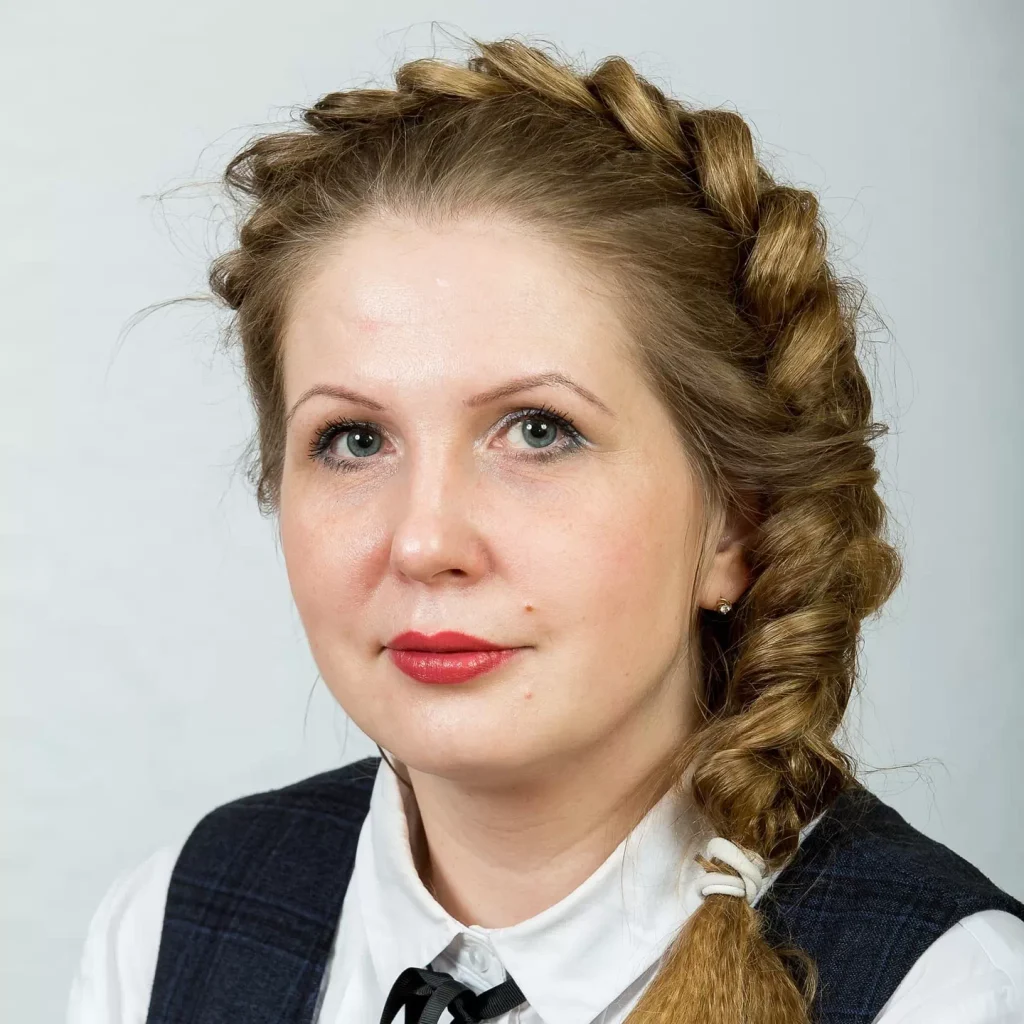Оксана Фёдоровна Быкова, заведующая музеем